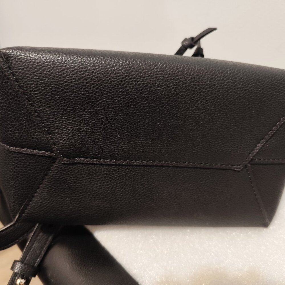Black leather backpack - Picture 4 of 4